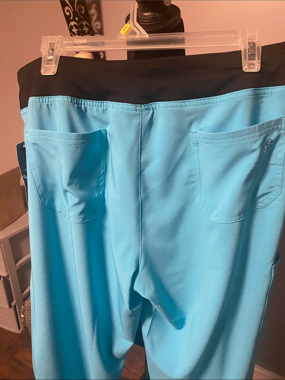 EasyStretch Women's Short-Sleeve Scrub Top and Pull-On Pants in Aqua Blue - Picture 6 of 7